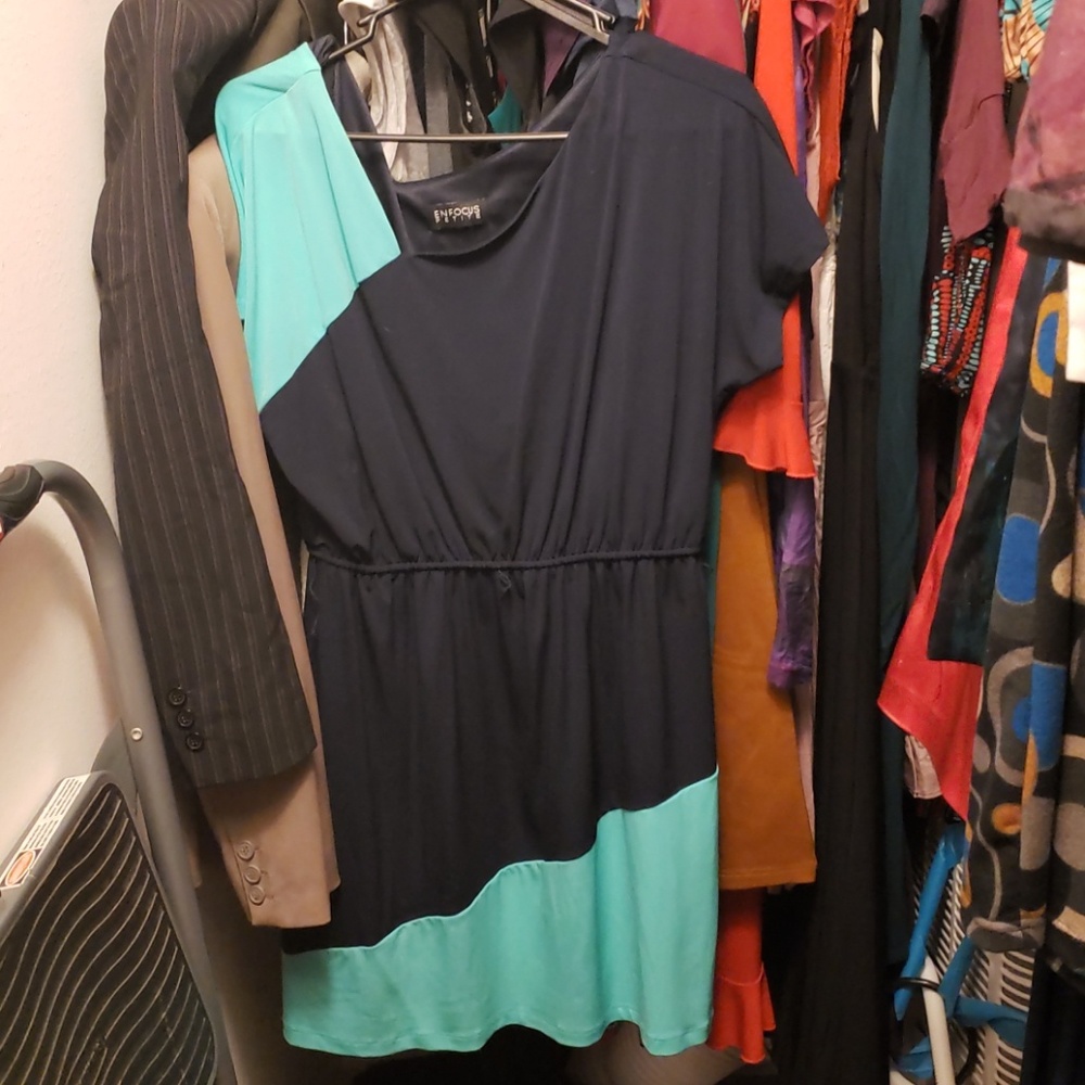 Color black short sleeve dreds